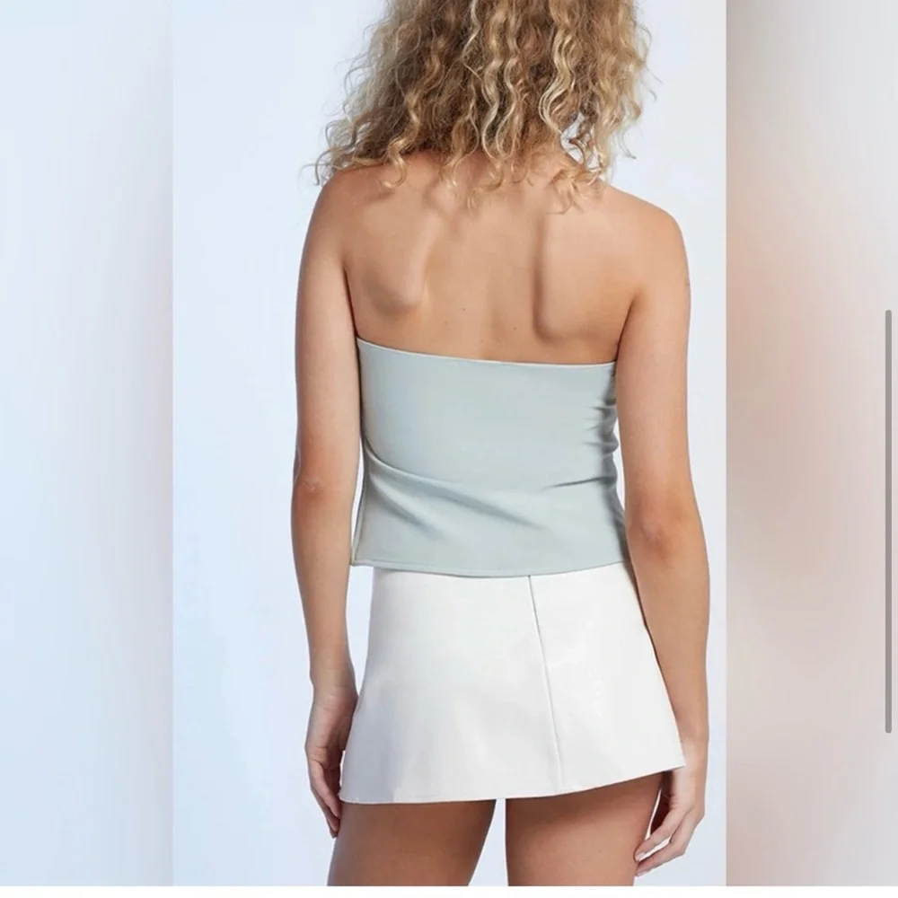 LA Hearts strapless structured tube top size Xs. Zips on the side - Picture 3 of 10